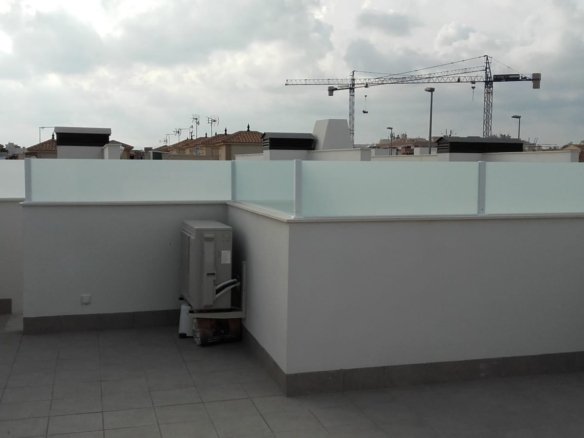 992f3fb5-3719-4bff-bece-640ab92e6e55