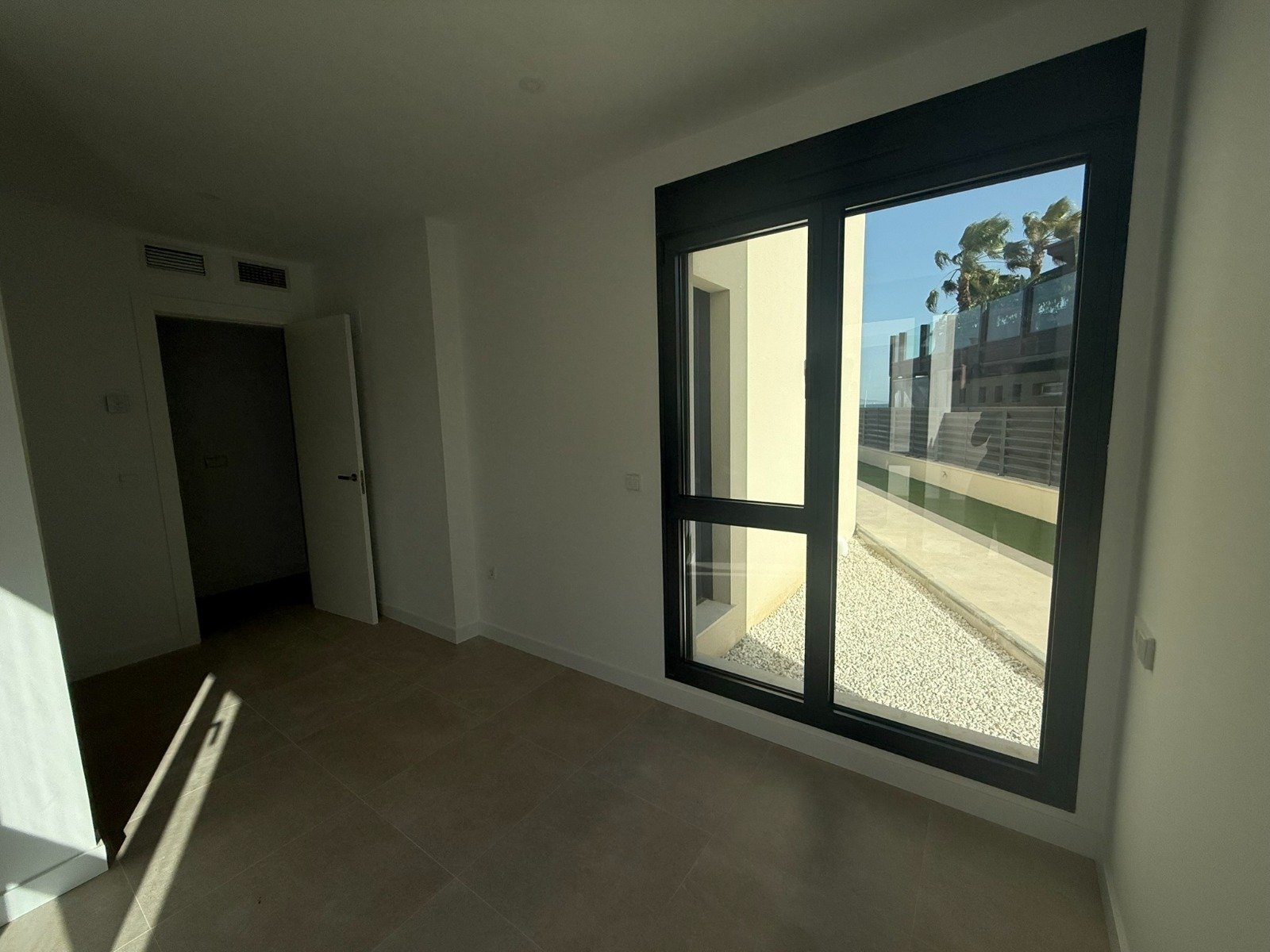 Exclusiva villa de lujo en primera línea de mar en Los Alcázares
