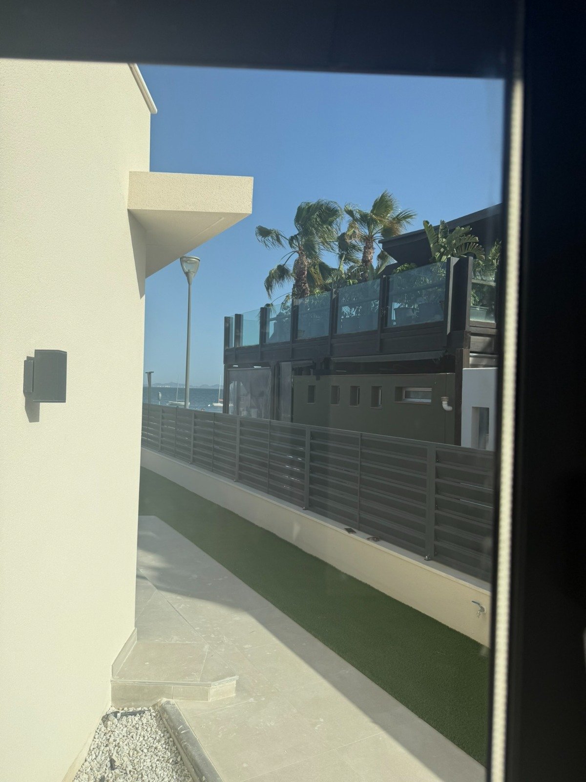 Exclusiva villa de lujo en primera línea de mar en Los Alcázares