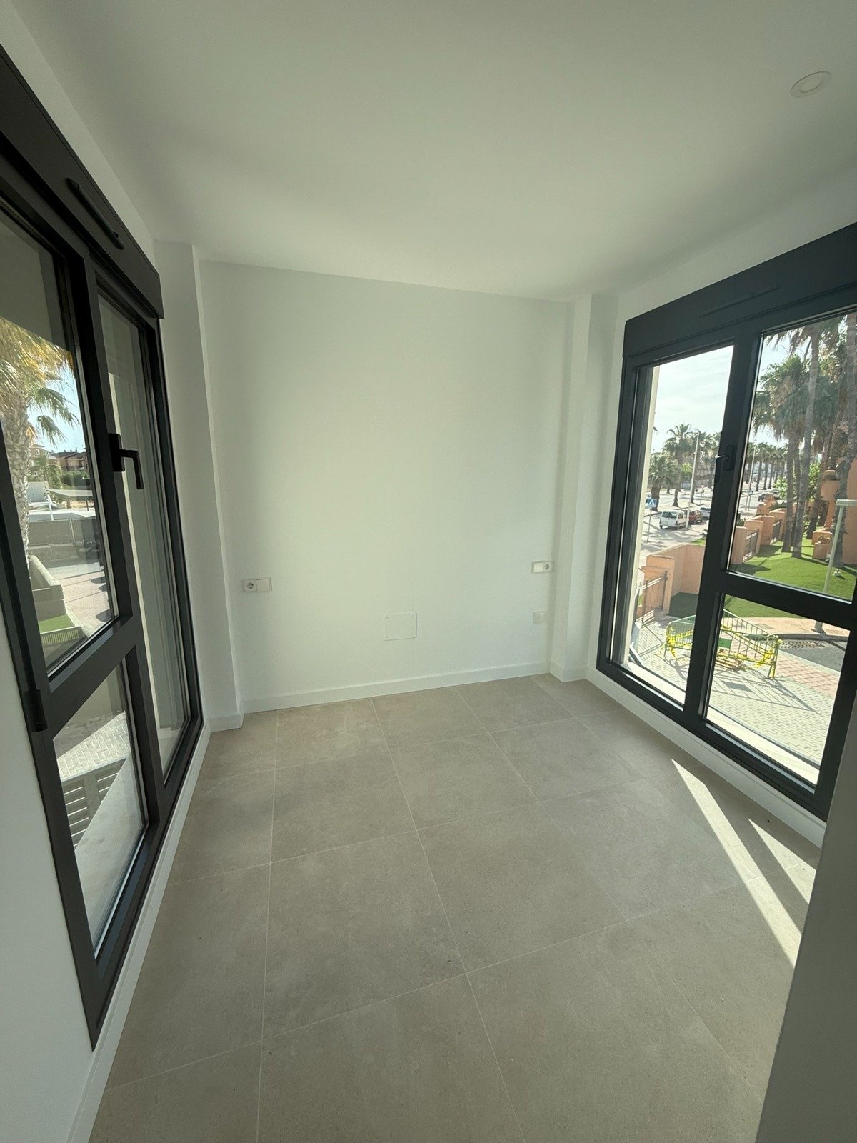 Exclusiva villa de lujo en primera línea de mar en Los Alcázares