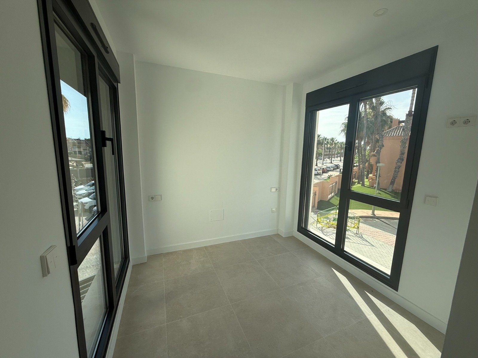 Exclusiva villa de lujo en primera línea de mar en Los Alcázares
