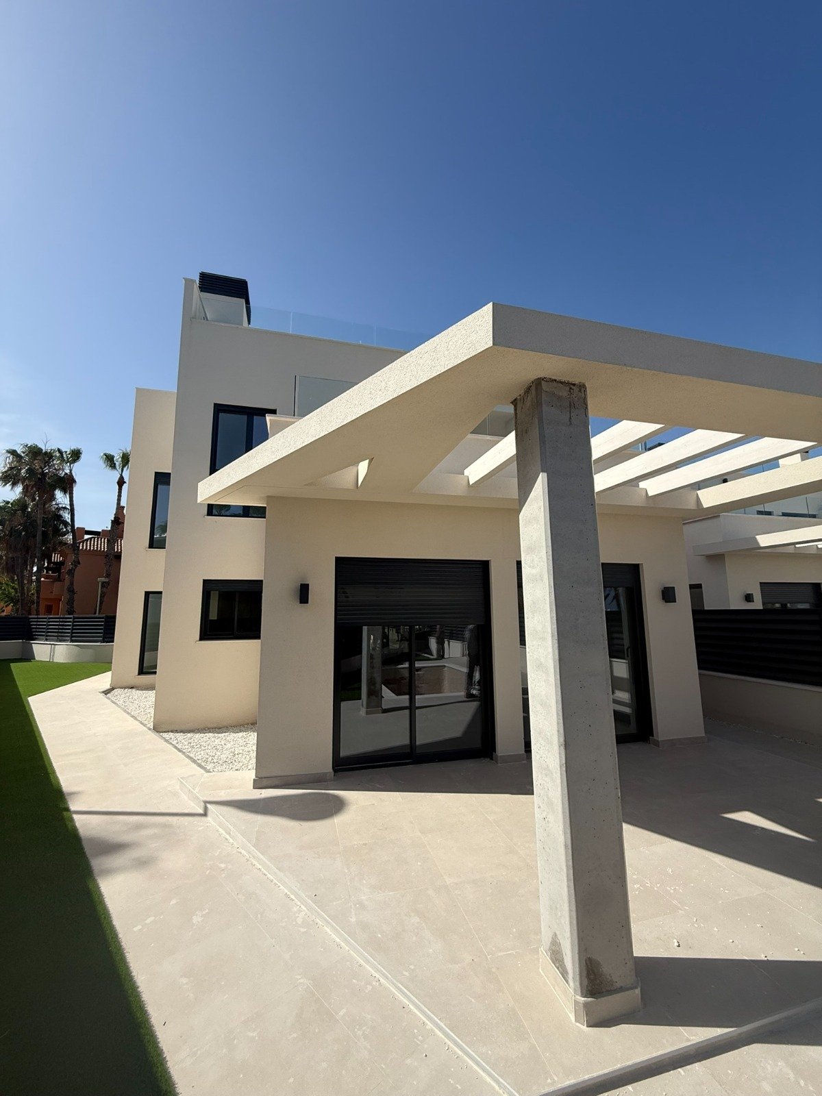 Exclusiva villa de lujo en primera línea de mar en Los Alcázares