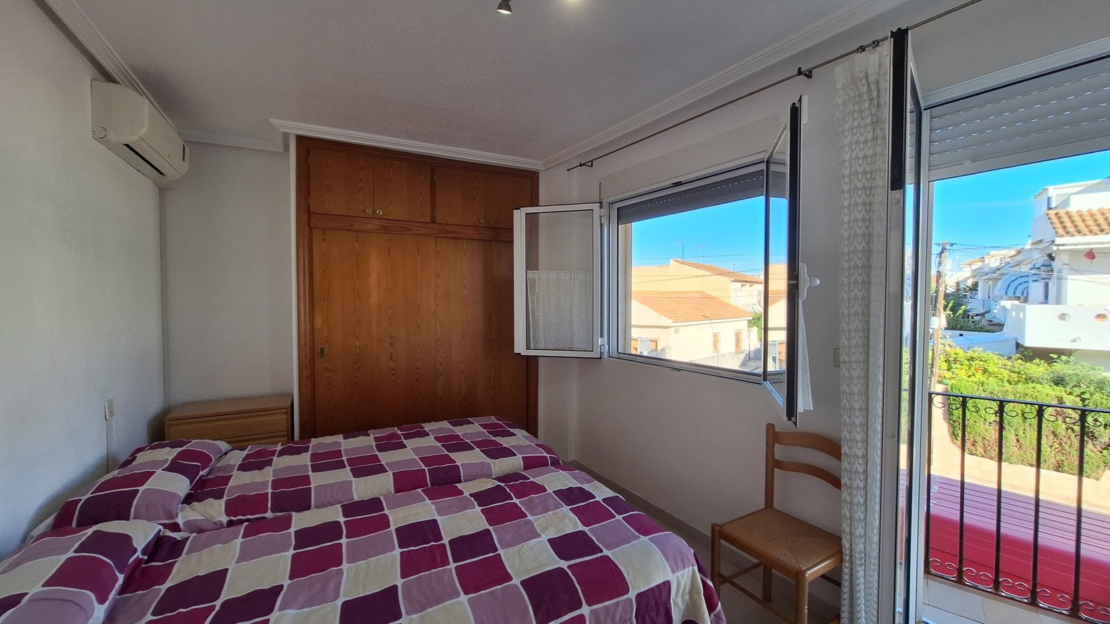 Duplex mitoyen d’angle avec 3 chambres et une terrasse à Lo Pagán