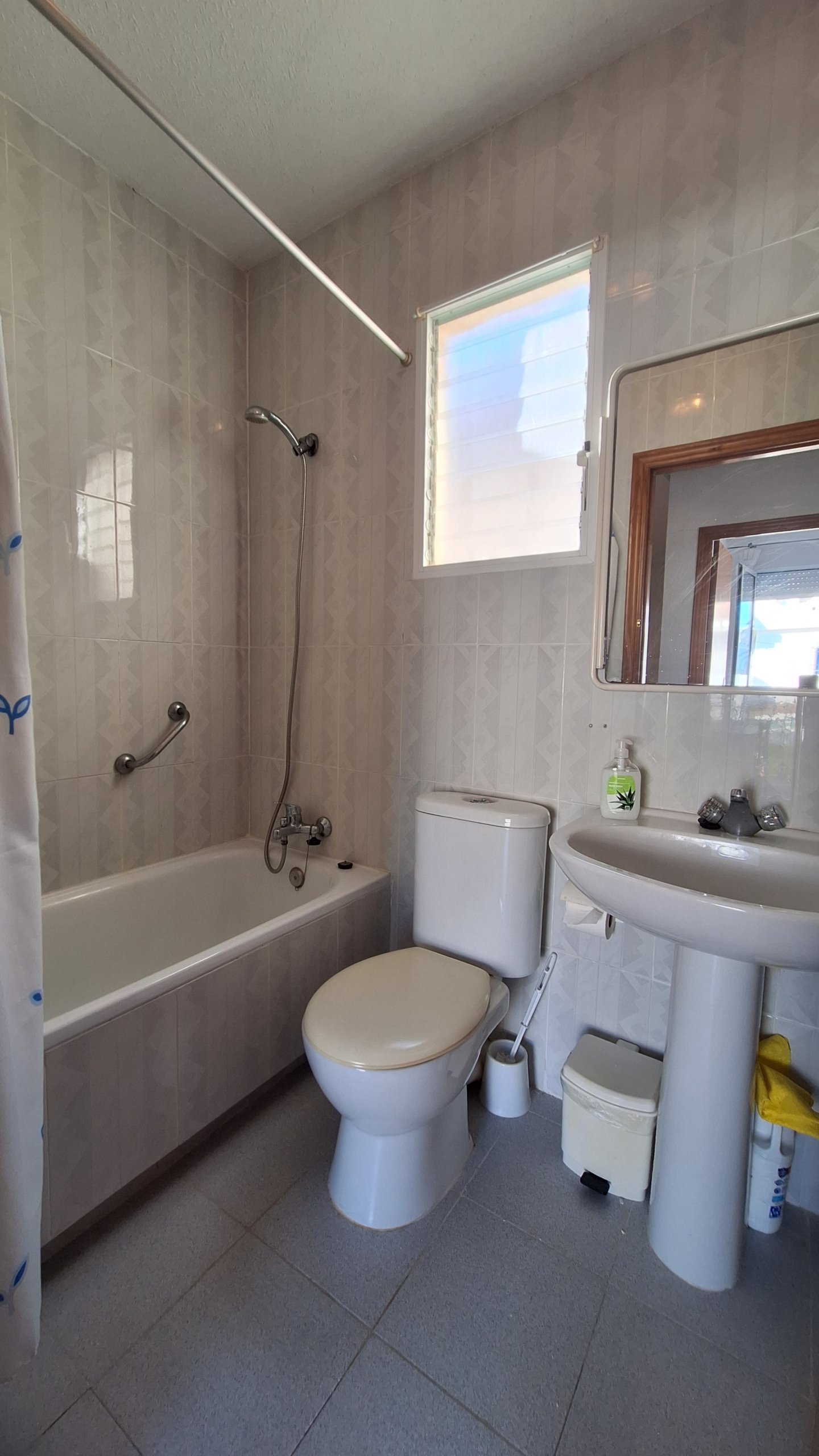 Duplex mitoyen d’angle avec 3 chambres et une terrasse à Lo Pagán